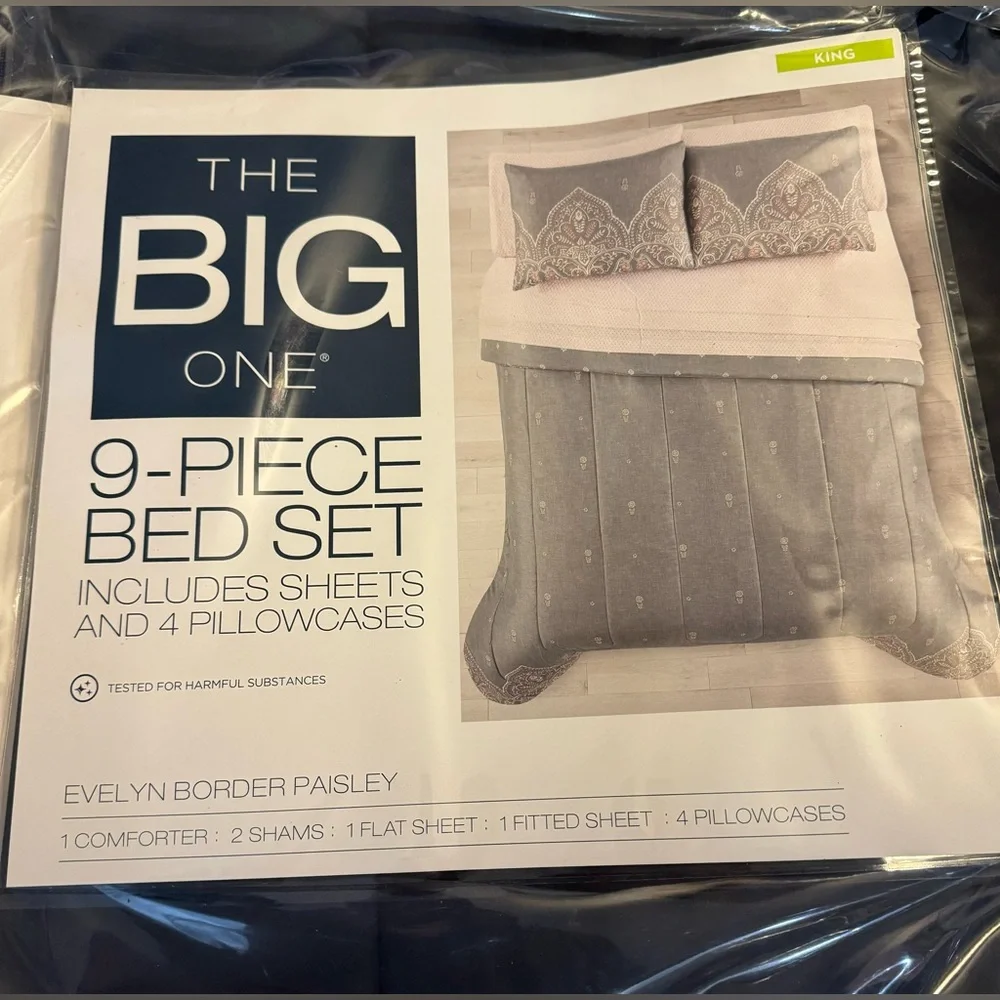 New King Size 9 Pc The Big One® Evelyn Paisley Reversible Comforter Set w/Sheets